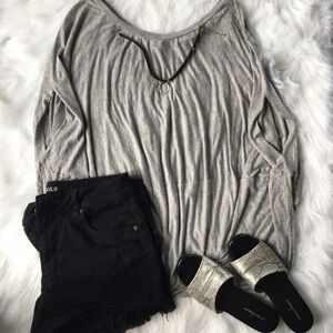B'leev  Scoop Neck, Raw Hem, Slits for sleeves